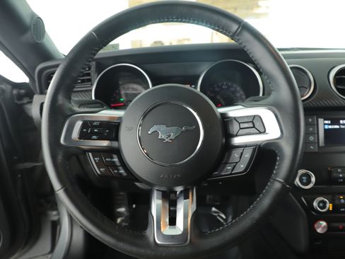 Used 2022 Ford Mustang EcoBoost image 17