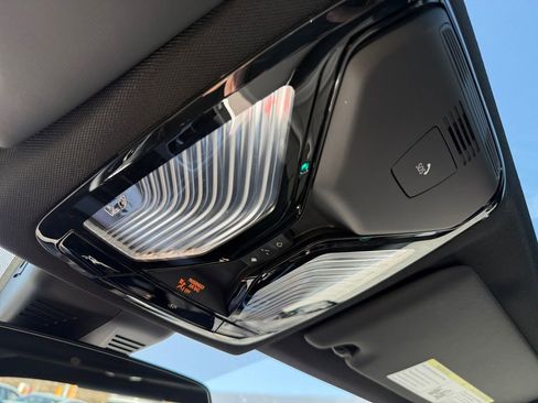 Certified 2025 BMW 330i xDrive Sedan w/ Premium Package image 32