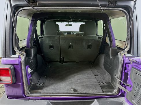 Used 2023 Jeep Wrangler Willys image 23