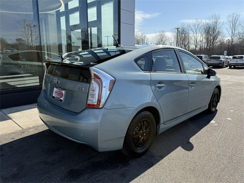 Used 2015 Toyota Prius Three w/ Solar Roof Package image 2
