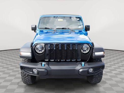 Used 2023 Jeep Wrangler Unlimited w/ Sun & Screen Package AWD/4WD image 2