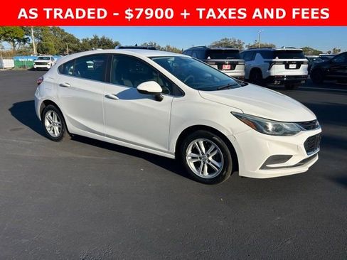 Used 2018 Chevrolet Cruze LT w/ Convenience Package image 1
