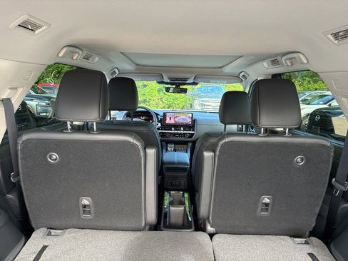 New 2026 Nissan Pathfinder SL AWD/4WD image 14