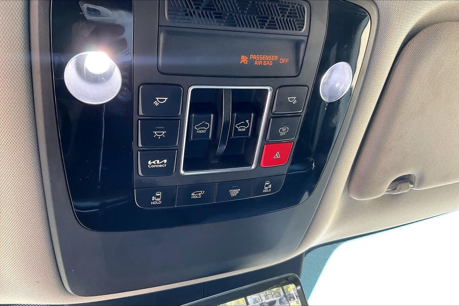 Used 2025 Kia Carnival SX Prestige FWD image 31
