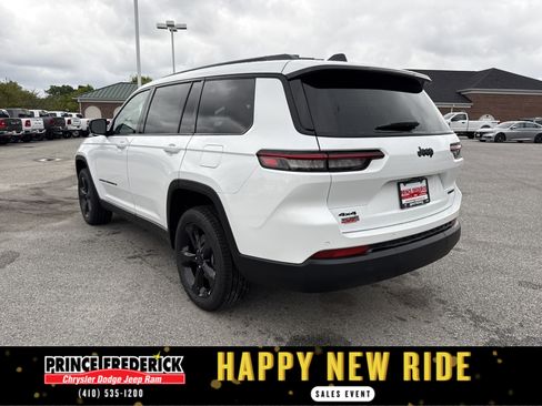 New 2025 Jeep Grand Cherokee L Limited w/ Black Appearance Package image 5