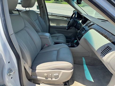 Used 2010 Cadillac DTS FWD image 18