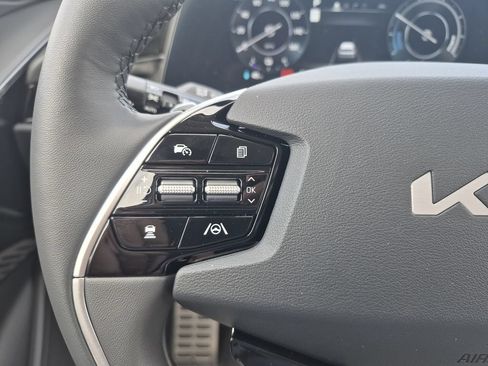 New 2026 Kia Niro Wave w/ Wave Preserve Package FWD image 18