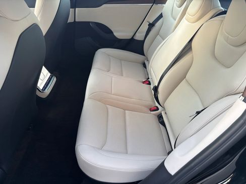 Used 2023 Tesla Model S Standard Range image 13