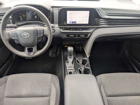Used 2025 Toyota Camry LE FWD image 14