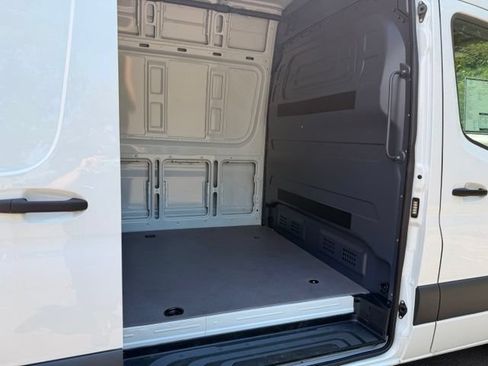 New 2025 Mercedes-Benz Sprinter 2500 image 15