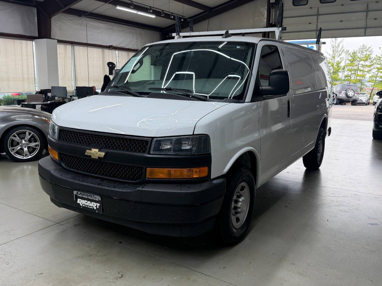 Used 2021 Chevrolet Express 2500 w/ Driver Convenience Package RWD image 5