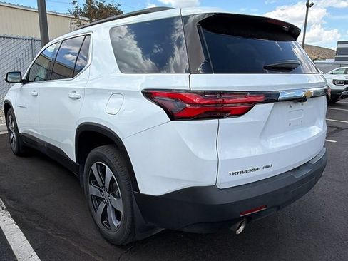 Used 2023 Chevrolet Traverse LT w/ LT Premium Package AWD/4WD image 3