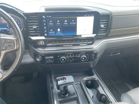 Used 2023 Chevrolet Silverado 1500 ZR2 w/ Technology Package image 9