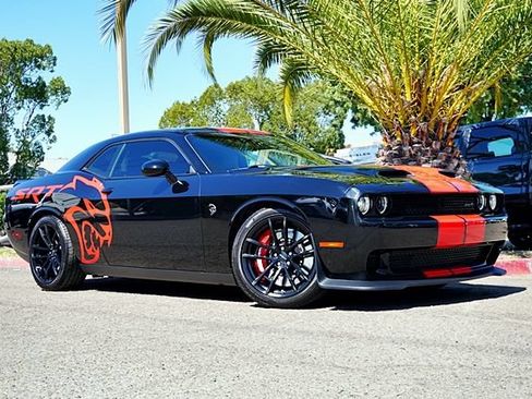 Used 2023 Dodge Challenger SRT Hellcat w/ Plus Package RWD image 2