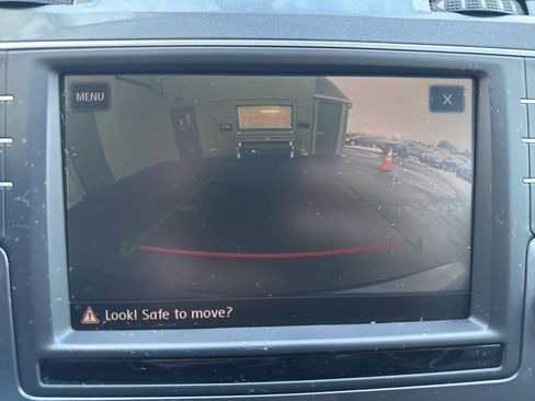 Used 2017 Volkswagen Golf Alltrack SE image 32