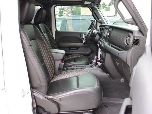 Used 2023 Jeep Wrangler Unlimited Sahara AWD/4WD image 50