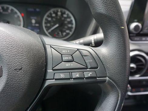 Used 2024 Nissan Sentra S FWD image 9