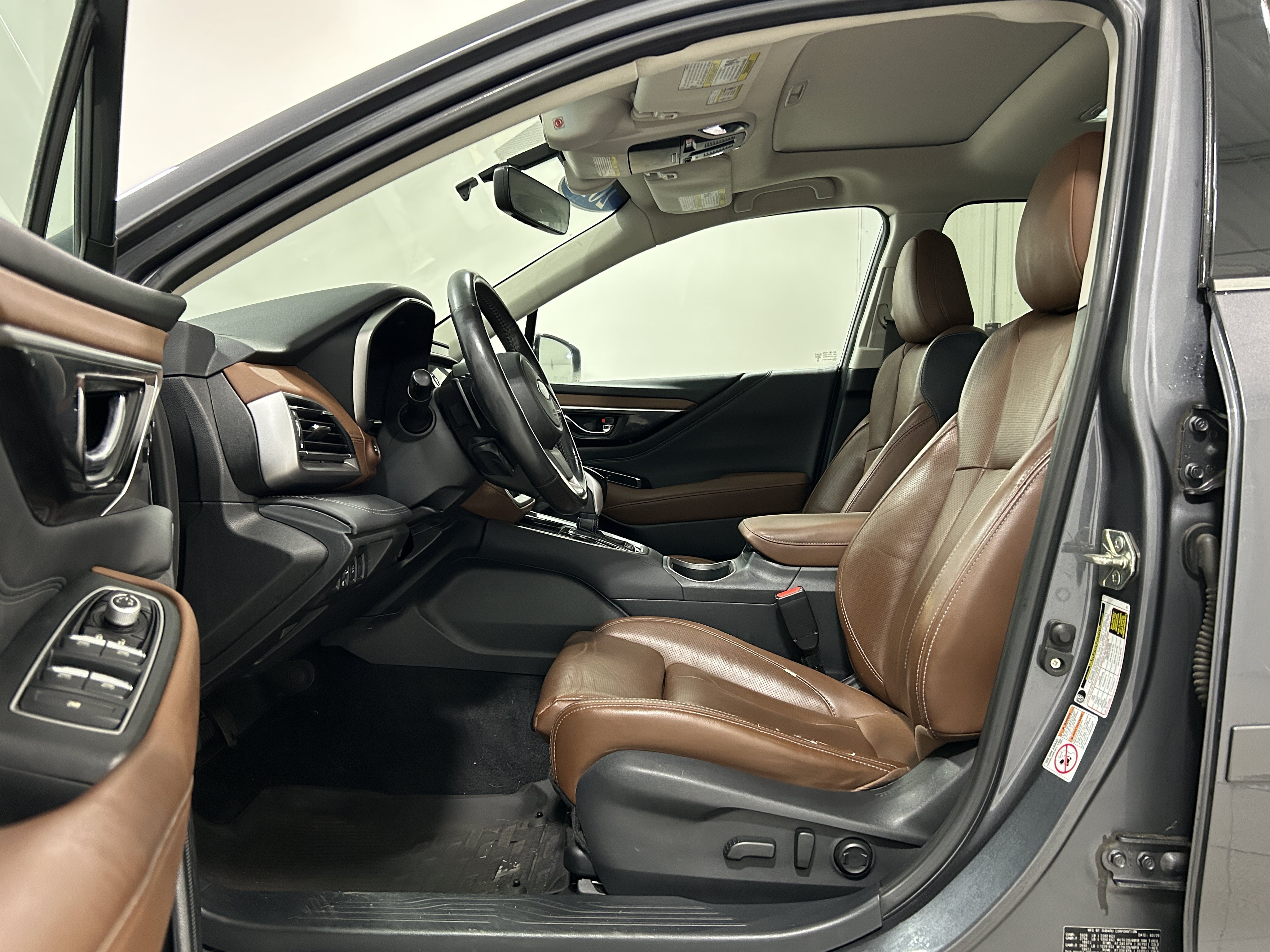 Used 2020 Subaru Outback Touring XT AWD/4WD image 4