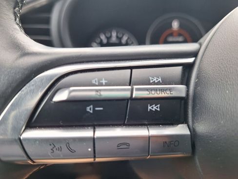 Used 2023 MAZDA MAZDA3 Hatchback w/Premium Plus Pkg image 13