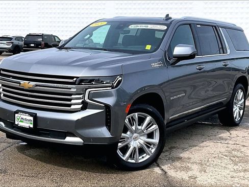 Used 2021 Chevrolet Suburban High Country w/ Premium Package AWD/4WD image 3