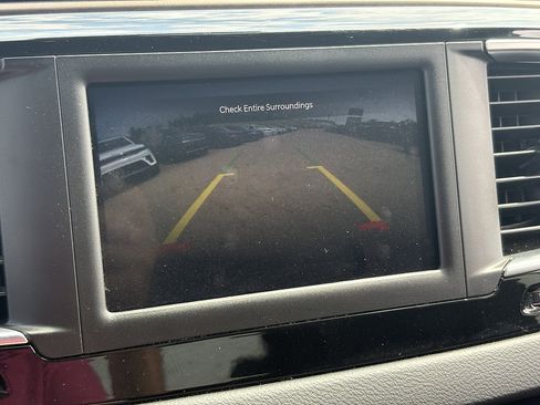 Used 2023 Chrysler Voyager LX FWD image 38
