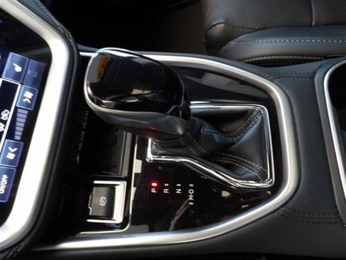 Used 2023 Subaru Outback Limited w/ Tech Package 2 image 32