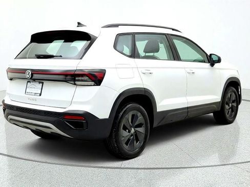 Used 2025 Volkswagen Taos S FWD image 5