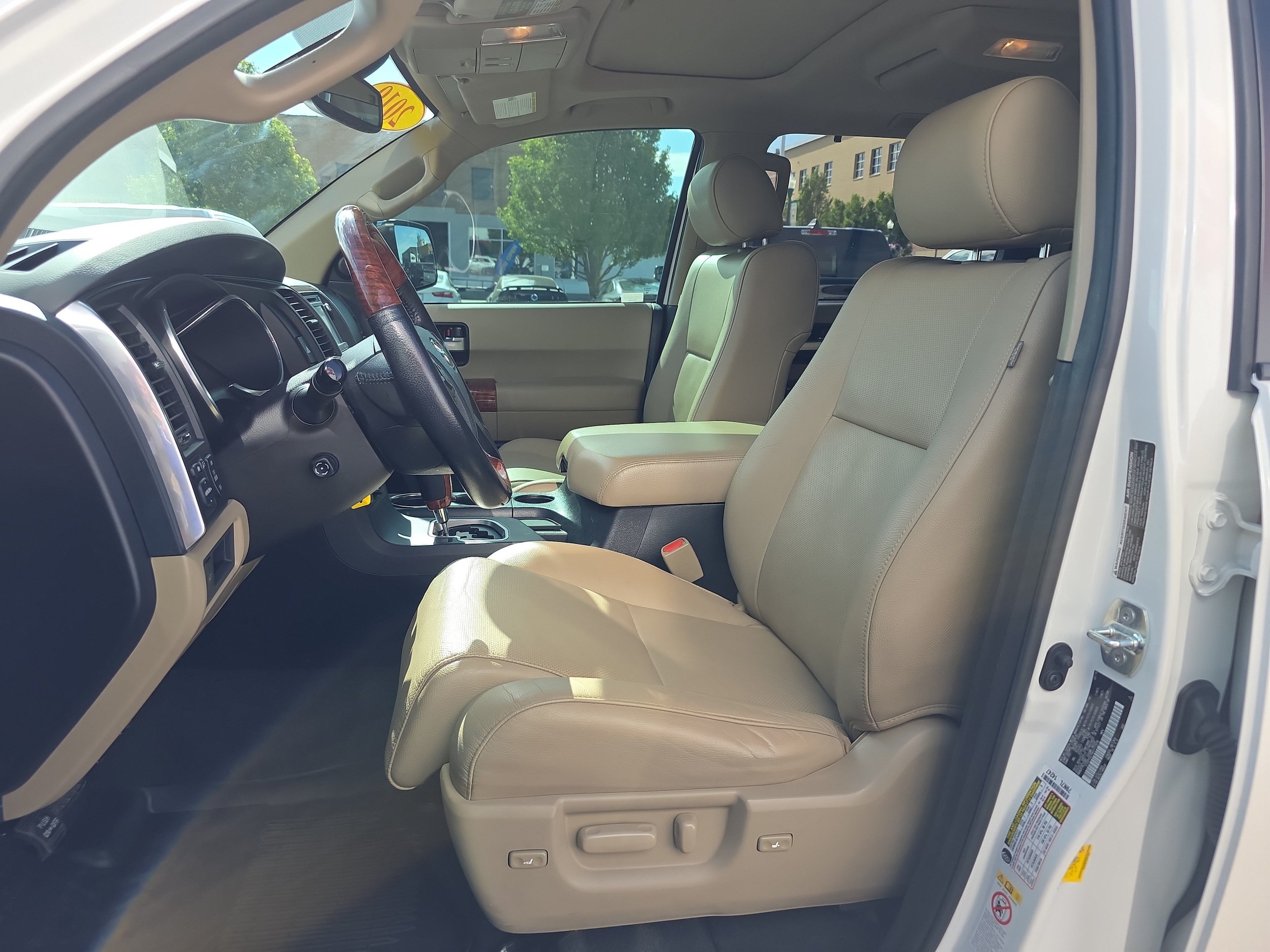 Used 2019 Toyota Sequoia Platinum w/ Carpet Mat Package (TMS) AWD/4WD image 11