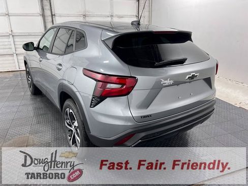 New 2026 Chevrolet Trax RS w/ Sunroof Package image 6