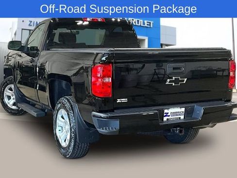 Used 2018 Chevrolet Silverado 1500 LT w/ LT Convenience Package image 4