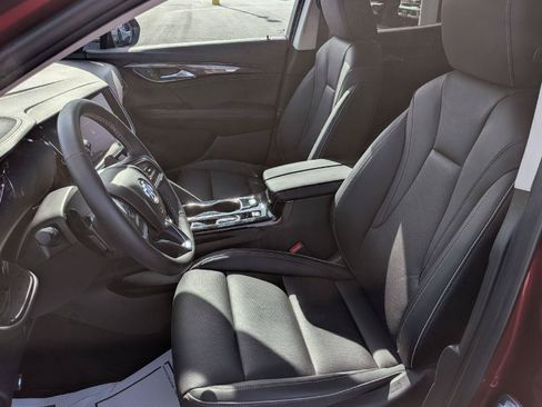 Used 2023 Buick Envision Essence FWD image 11