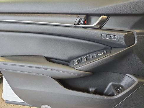 Used 2021 Honda Accord EX-L image 26