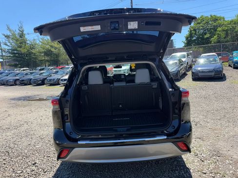 Used 2021 Toyota Highlander Platinum AWD/4WD image 15