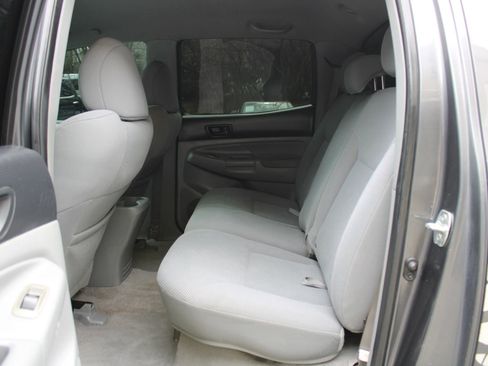 Used 2011 Toyota Tacoma PreRunner w/ TRD Sport Pkg w/JBL Audio image 17