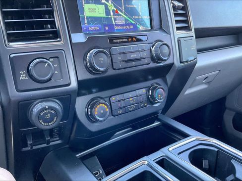 Used 2020 Ford F150 XLT w/ Equipment Group 302A Luxury AWD/4WD image 32