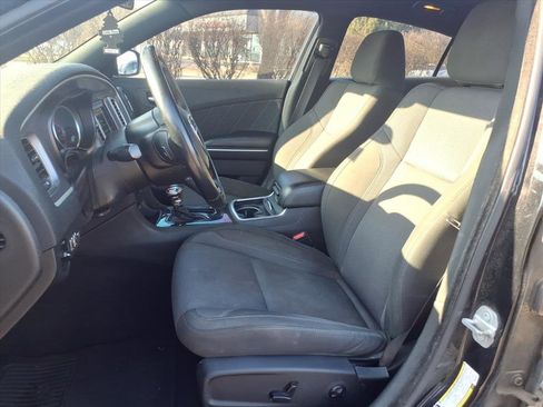 Used 2019 Dodge Charger SXT image 27