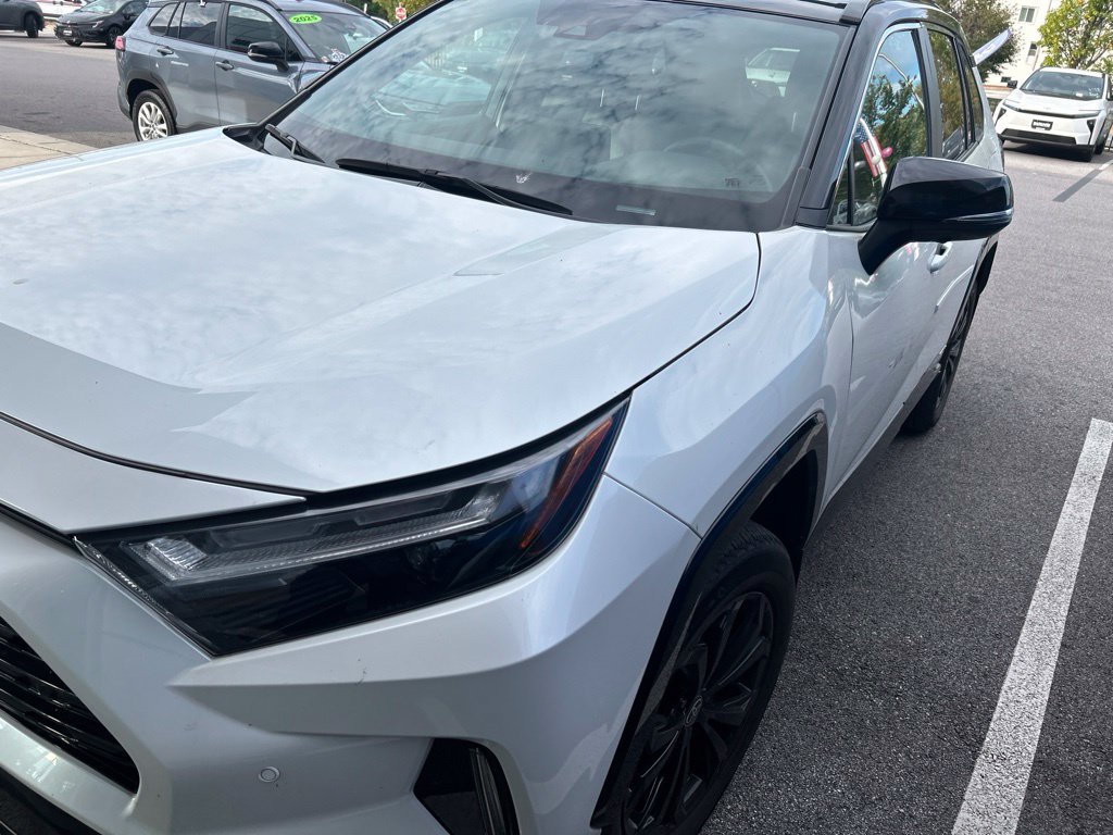 Used 2023 Toyota RAV4 XSE AWD/4WD image 2