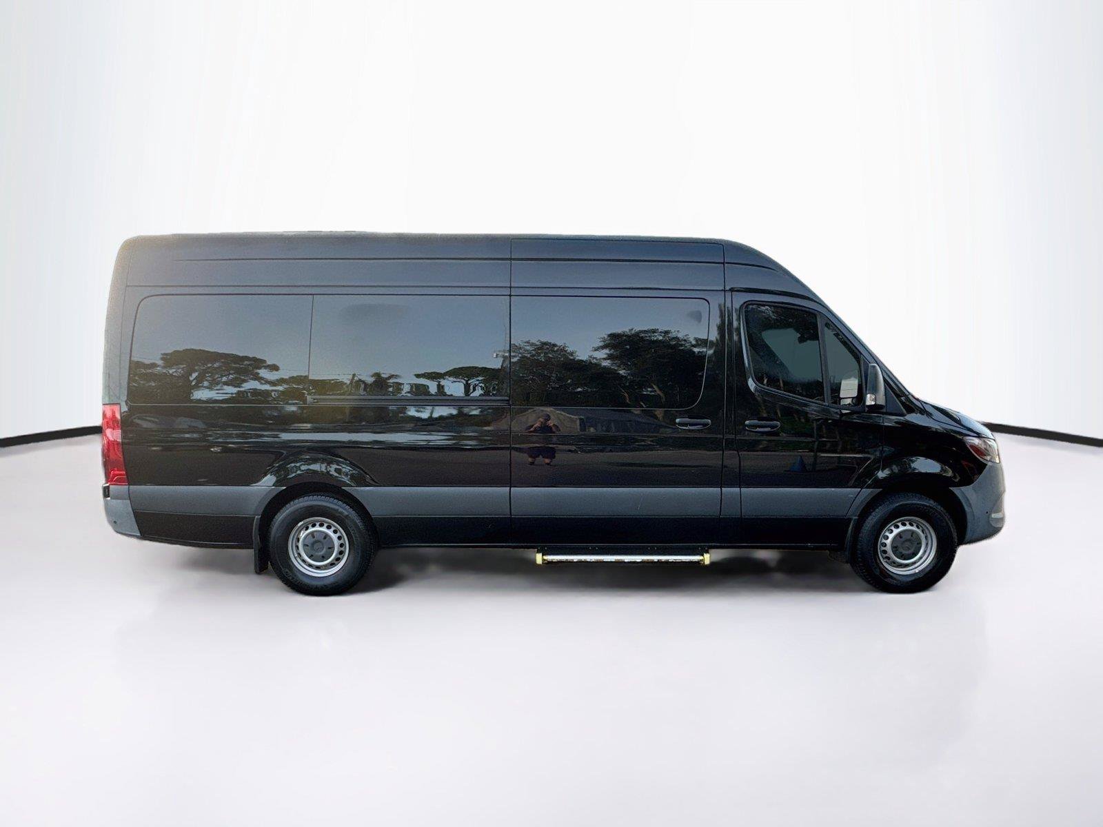 Used 2022 Mercedes-Benz Sprinter 2500 image 6