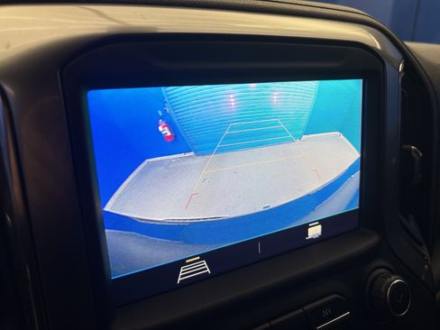 Used 2021 Chevrolet Silverado 1500 LT image 20