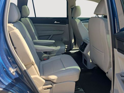 Used 2023 Volkswagen Atlas SE w/ Panoramic Sunroof Package AWD/4WD image 15