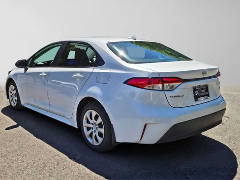 Used 2026 Toyota Corolla LE FWD image 5