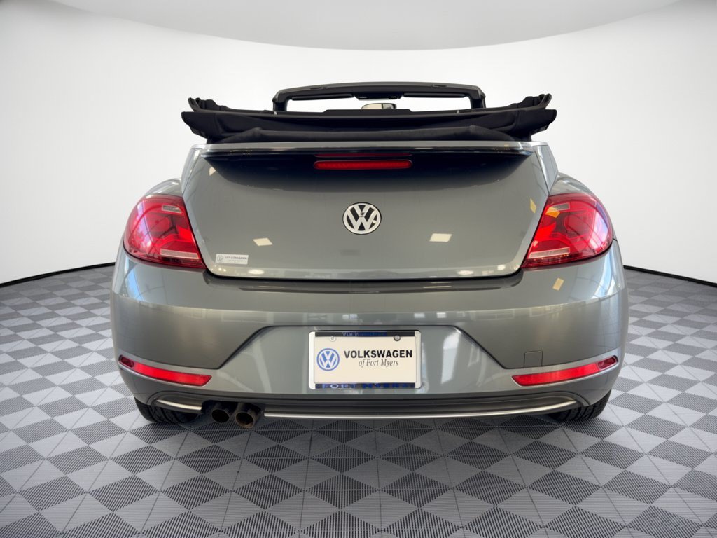 Used 2018 Volkswagen Beetle 2.0T FWD image 11