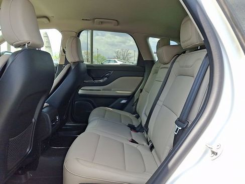 Certified 2025 Lincoln Corsair AWD w/ Equipment Group 101A image 10