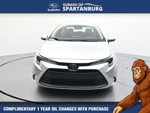 Used 2024 Toyota Corolla LE FWD image 2