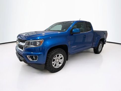 Used 2019 Chevrolet Colorado LT w/ LT Convenience Package AWD/4WD image 3