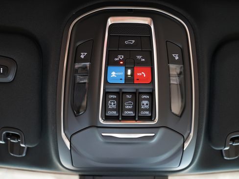 New 2026 Jeep Cherokee Overland w/ Advanced Pro Tech Group AWD/4WD image 33