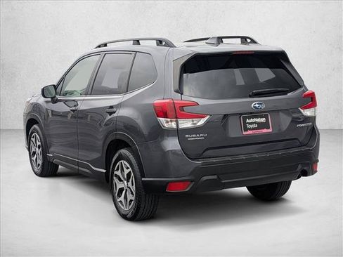 Used 2022 Subaru Forester Premium AWD/4WD image 8