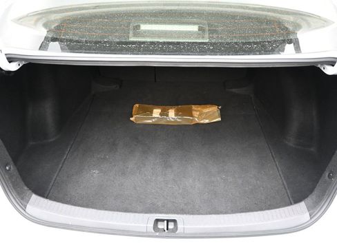 Used 2022 Toyota Corolla LE image 21