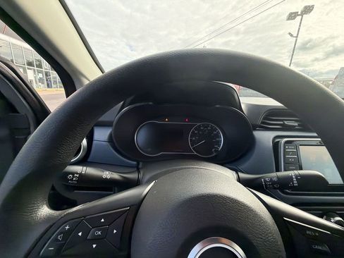 Used 2024 Nissan Versa SV FWD image 15