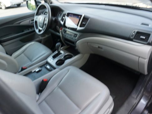 Used 2017 Honda Ridgeline RTL-T image 18